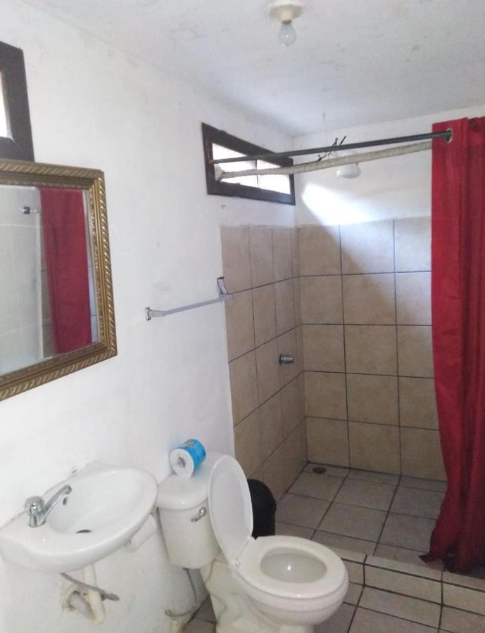 Cabinas Miss Miriam 2 Тортугеро Экстерьер фото